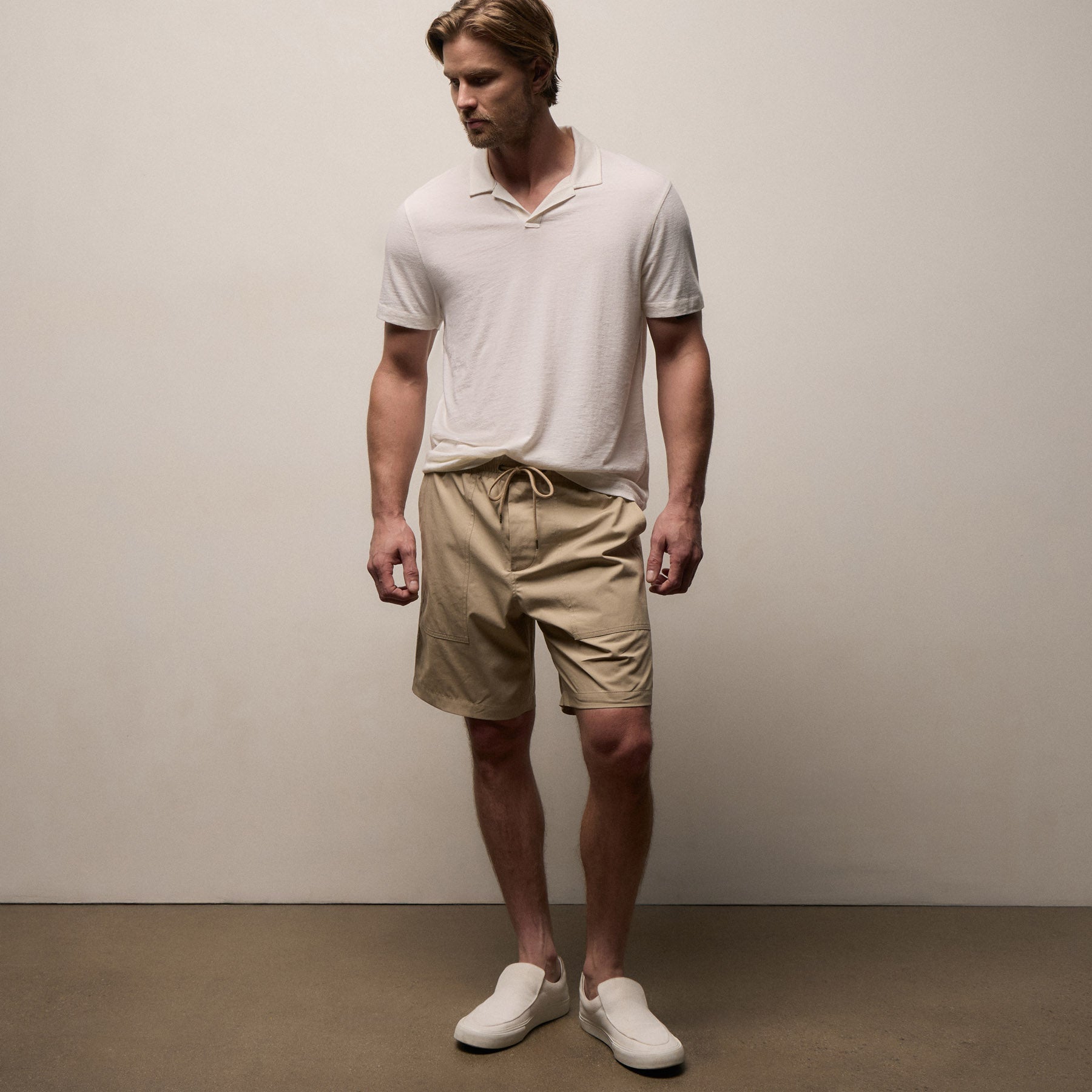Men's Fine Cotton Twill Patch Pocket Short Light Khaki